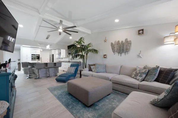 $375,000 | 7 Ridge Pointe Drive, Unit C, Boynton Beach, FL 33435