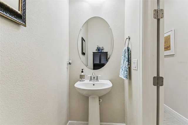 $1,100,000 | 5138 Lakecastle Drive, Tampa, FL 33624