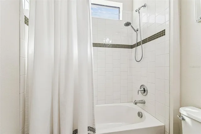 $1,100,000 | 5138 Lakecastle Drive, Tampa, FL 33624