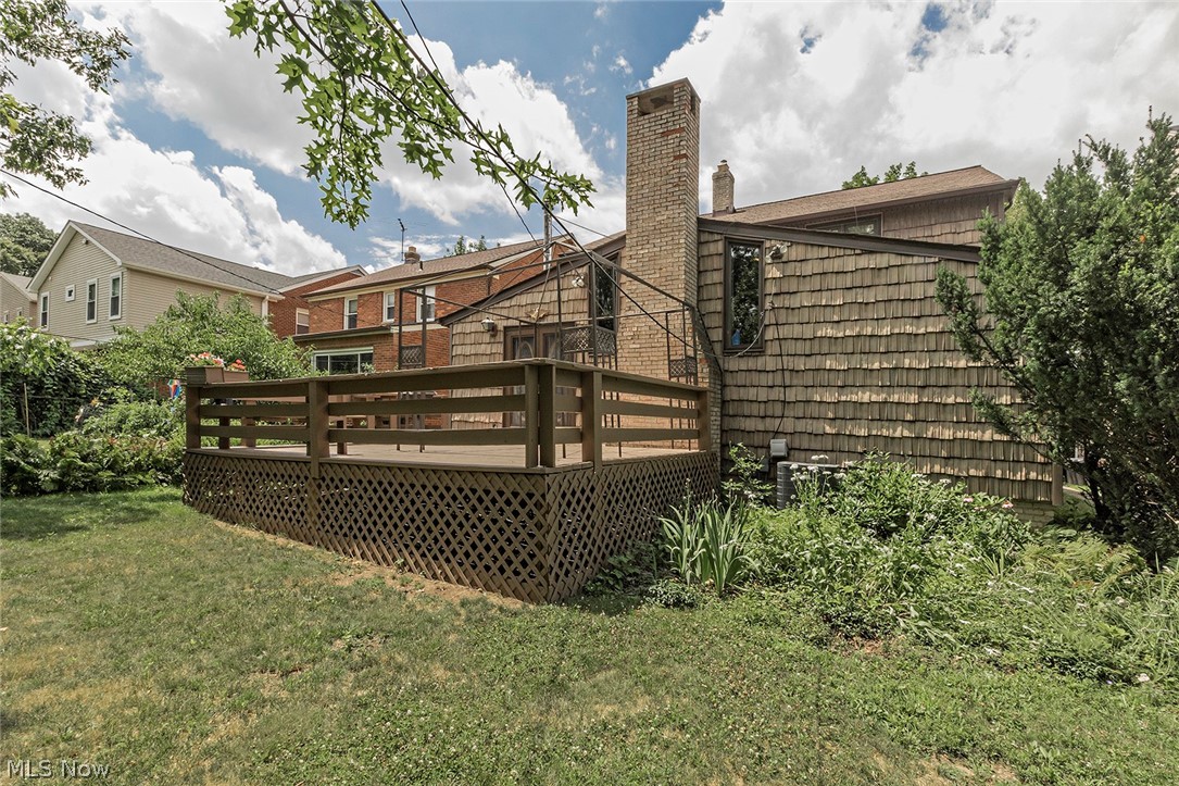 2435 Claver Road Cleveland, OH 44118 - Photo 15 of 20