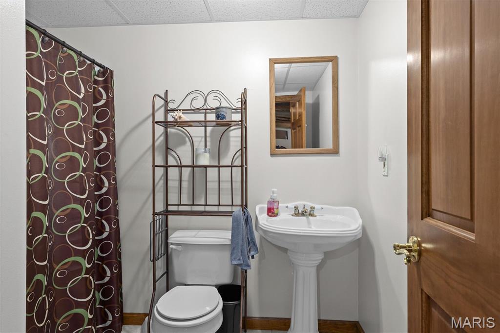 45 Oakbrooke Troy, IL 62294 - Photo 32 of 43