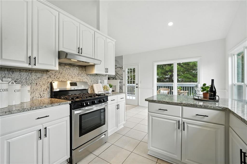 4777 Overlook View Court Northwest Duluth, GA 30096 - Photo 15 of 49