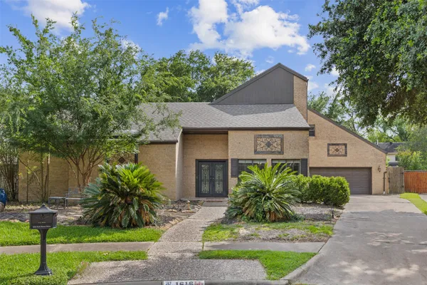 $707,000 | 1616 Park Haven Drive, Houston, TX 77077