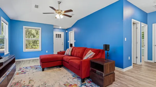 $1,750 | 1249 Martin Road, DeFuniak Springs, FL 32433