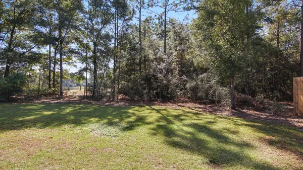 $1,750 | 1249 Martin Road, DeFuniak Springs, FL 32433