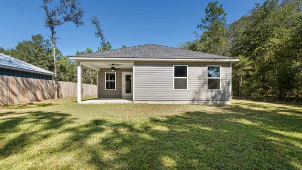 $1,750 | 1249 Martin Road, DeFuniak Springs, FL 32433
