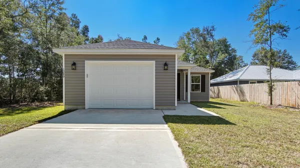 $1,750 | 1249 Martin Road, DeFuniak Springs, FL 32433