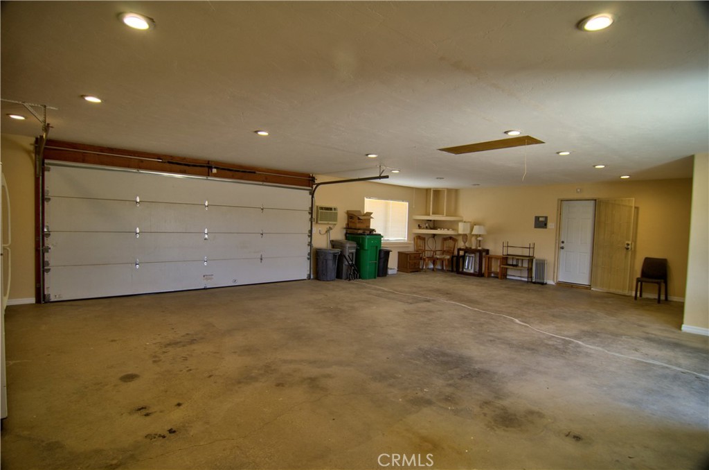 51063 Joshua Tree Road Landers, CA 92285 - Photo 27 of 38 Look at the size of this garage