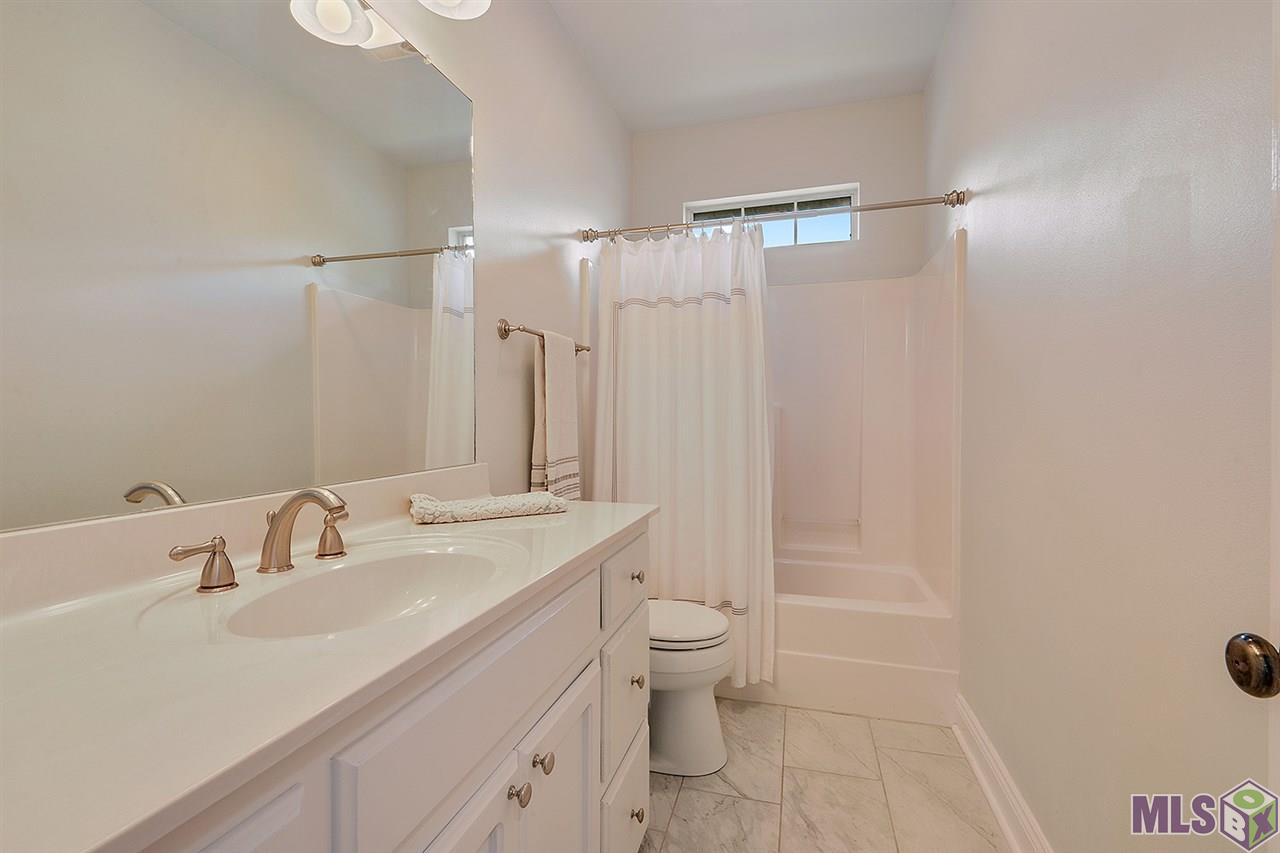 2008 Hunters Trail Drive Baton Rouge, LA 70816 - Photo 10 of 13 Gallery Image 10