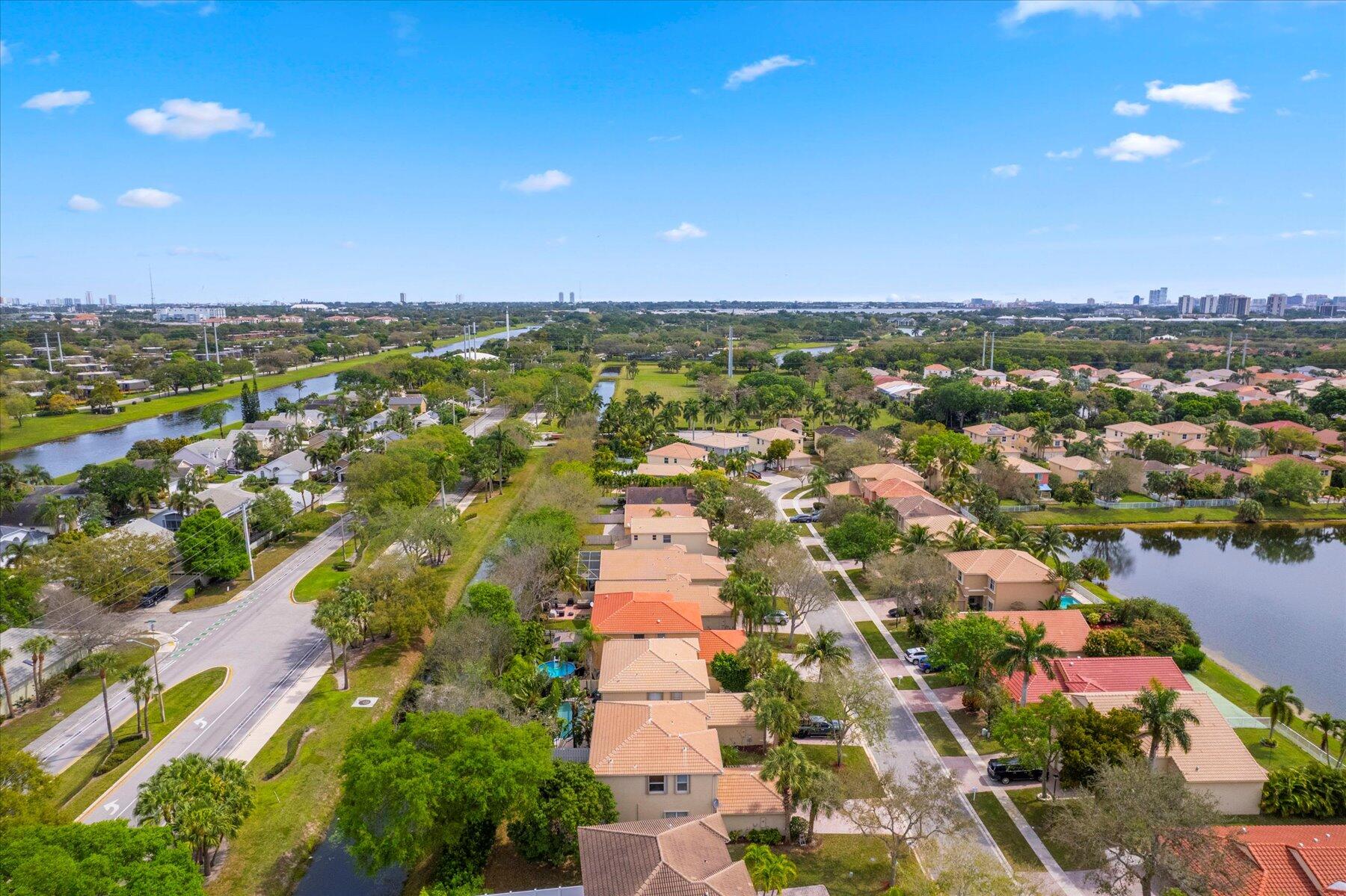 5002 Victoria Circle West Palm Beach, FL 33409 - Photo 34 of 37 an aerial view of residential houses with outdoor space