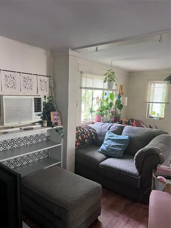 $1,200 | 3205 Grooms Street, Unit C, Austin, TX 78705