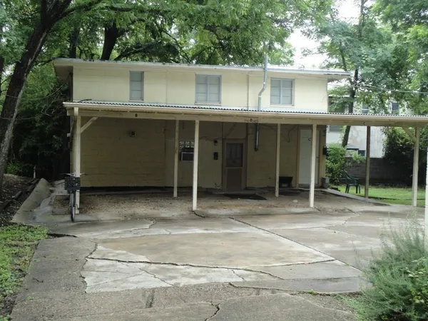 $1,200 | 3205 Grooms Street, Unit C, Austin, TX 78705