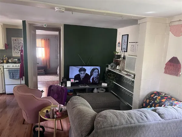 $1,200 | 3205 Grooms Street, Unit C, Austin, TX 78705