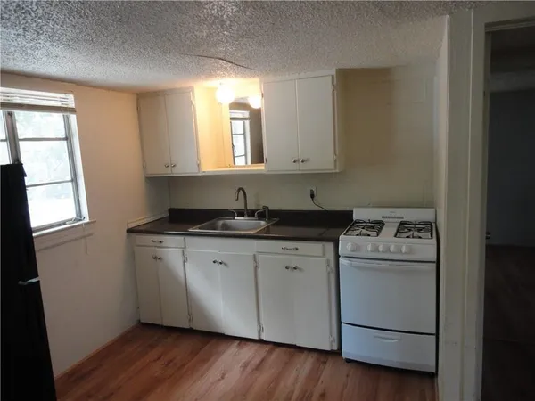 $1,200 | 3205 Grooms Street, Unit C, Austin, TX 78705