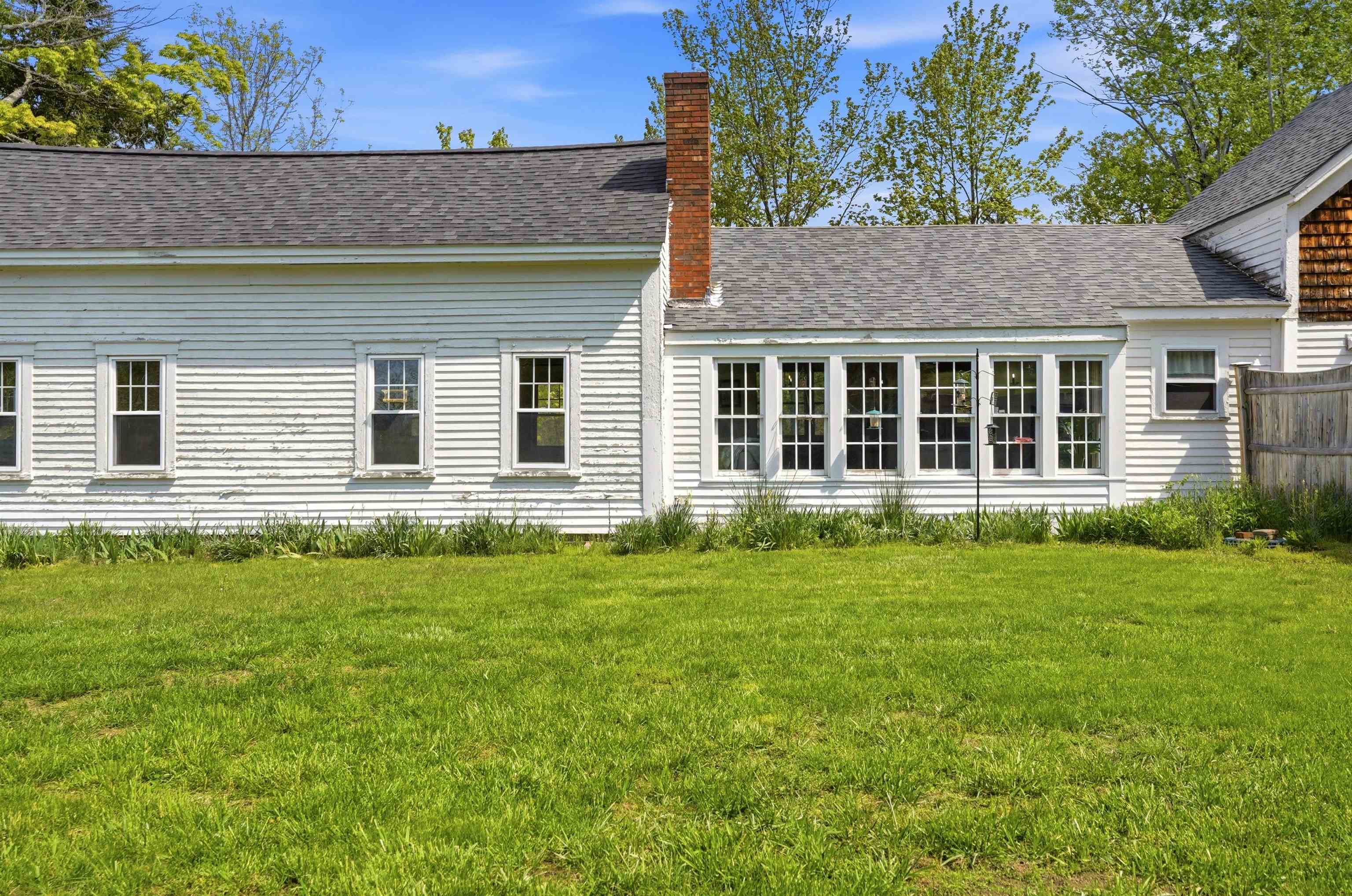 365 Stage Road Nottingham, NH 03290 - Photo 11 of 52