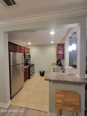 $2,200 | 1282 Beach Boulevard, Unit 209, Biloxi, MS 39530