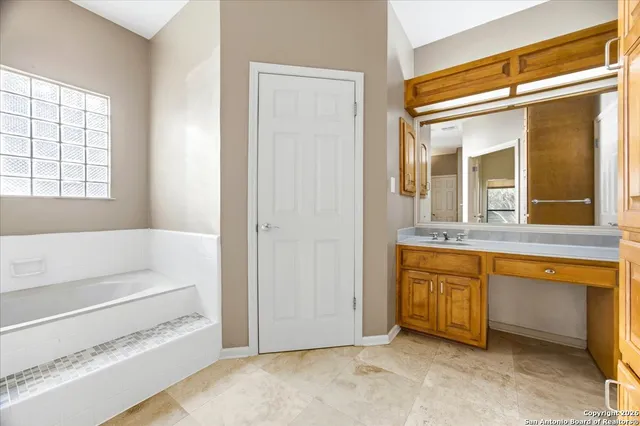 $545,000 | 21655 Valley Park Drive, Garden Ridge, TX 78266