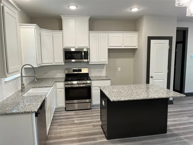 $284,000 | 111 Heatherbrook, Somerville, TX 77879