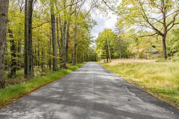 $199,000 | 598 South Mountain Road, Gardiner, NY 12525