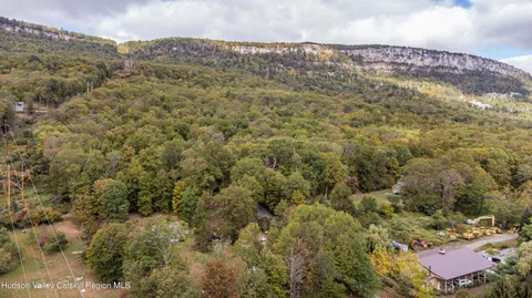 $199,000 | 598 South Mountain Road, Gardiner, NY 12525