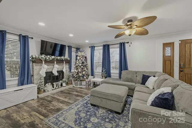 $289,900 | 591 1st Ave Drive Southeast, Taylorsville, NC 28681