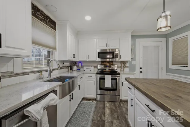 $289,900 | 591 1st Ave Drive Southeast, Taylorsville, NC 28681