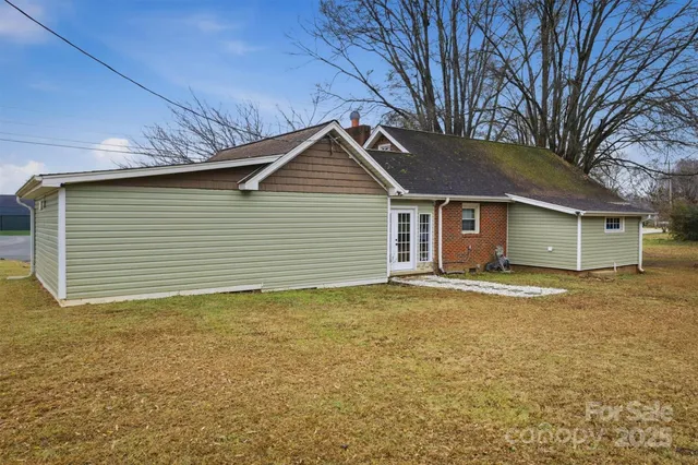 $289,900 | 591 1st Ave Drive Southeast, Taylorsville, NC 28681