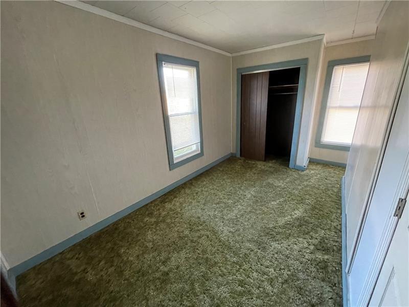 211 South Walnut Street New Castle, PA 16101 - Photo 15 of 18 an empty room with windows