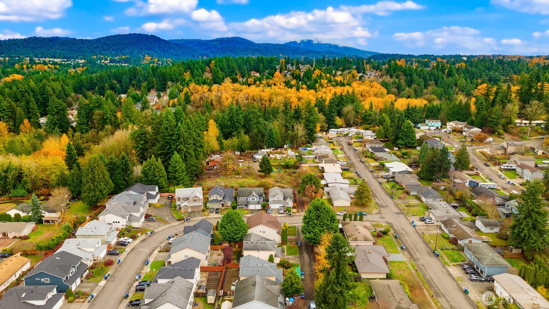 2632 Northeast 24th Court Renton, WA 98056 - Photo 32 of 33 a view of a city with sunset view