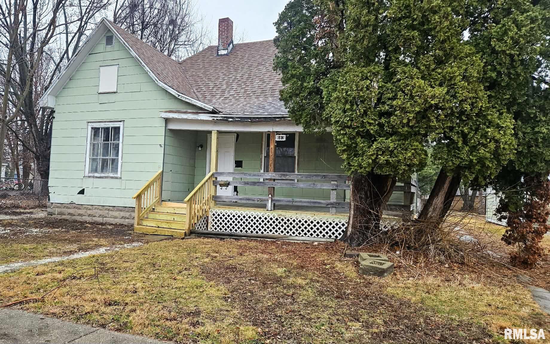 683 Baxter Court Canton, IL 61520 - Photo 1 of 14