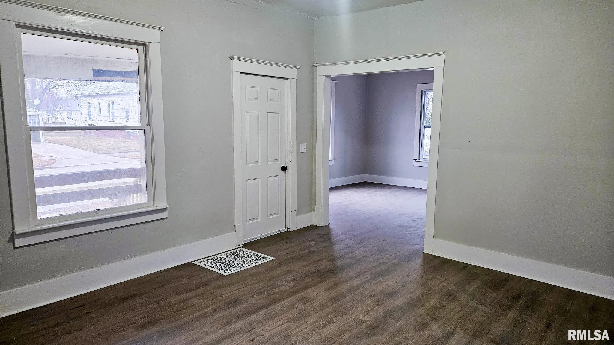 683 Baxter Court Canton, IL 61520 - Photo 4 of 14