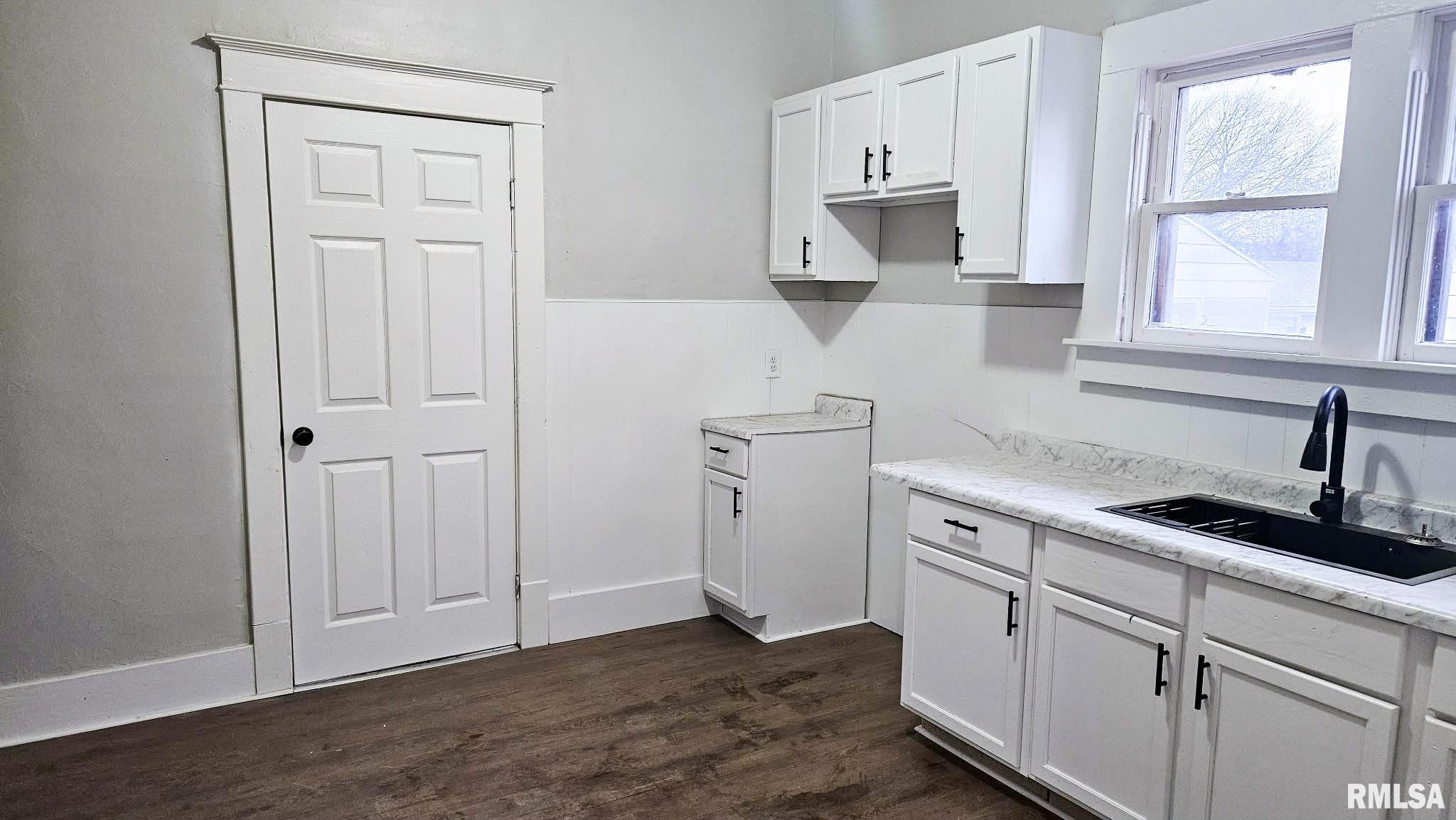 683 Baxter Court Canton, IL 61520 - Photo 6 of 14