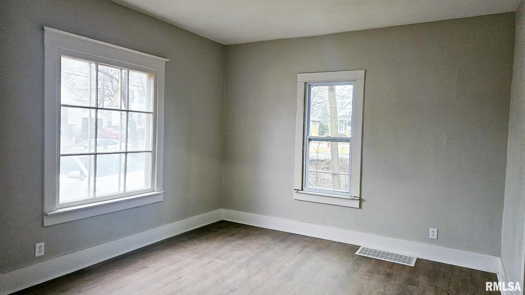 683 Baxter Court Canton, IL 61520 - Photo 8 of 14