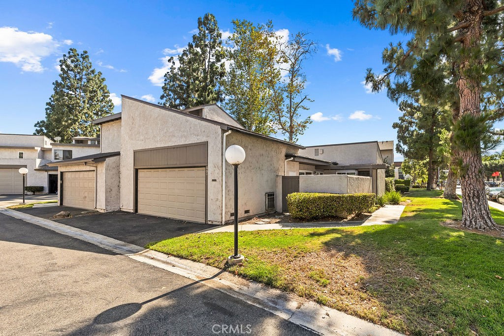 409 North Vía Roma Anaheim, CA 92806 - Photo 14 of 40