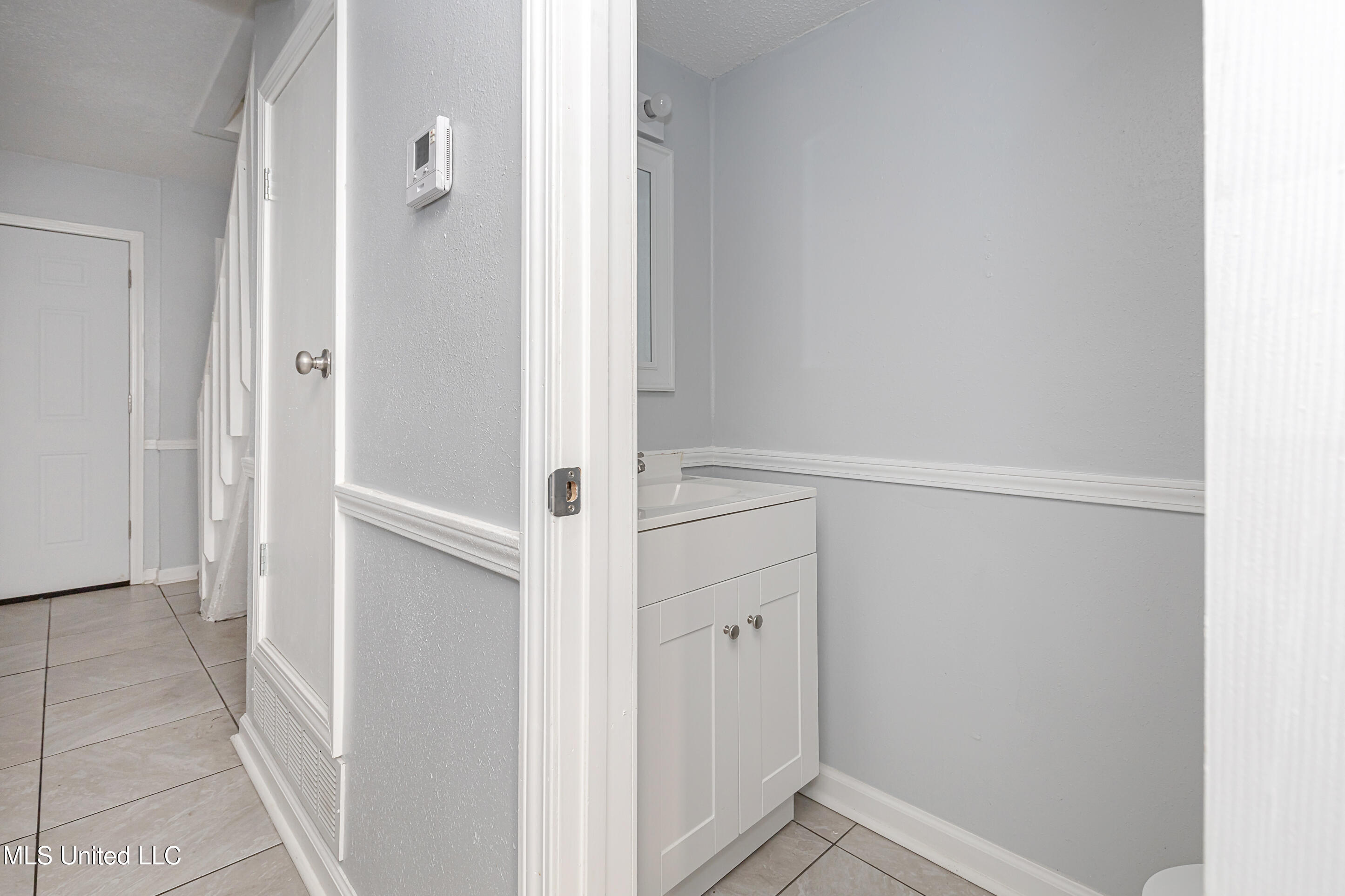 3419 Hospital Road, Unit 15 Pascagoula, MS 39567 - Photo 12 of 32 IMG_5885