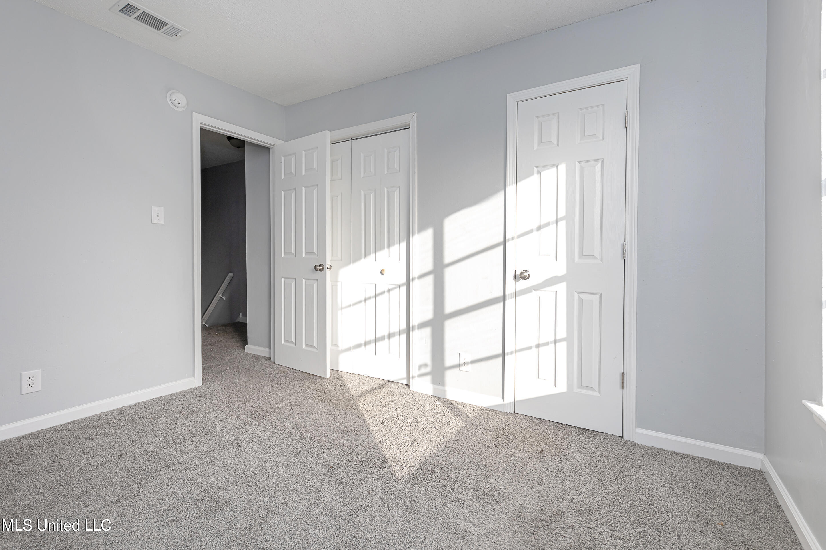 3419 Hospital Road, Unit 15 Pascagoula, MS 39567 - Photo 26 of 32 IMG_5888