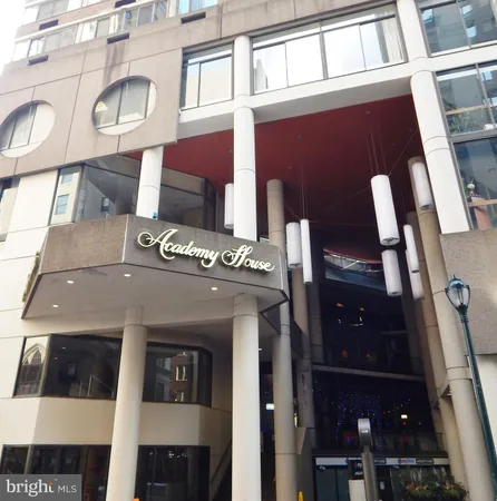 $1,700 | 1420-00 Locust Street, Unit 15B, Philadelphia, PA 19102