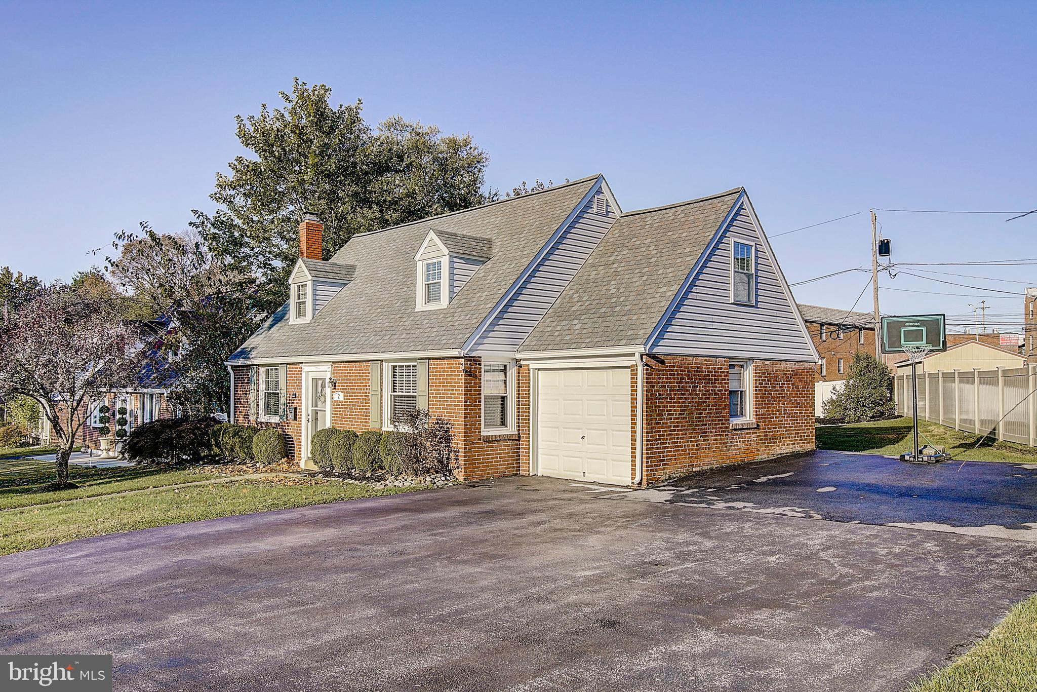 2 Hawthorne Road Broomall, PA 19008 - Photo 4 of 37 Gallery Image 4