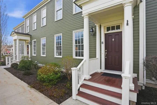 $729,000 | 5 Cowdrey Street, Warwick, NY 10990