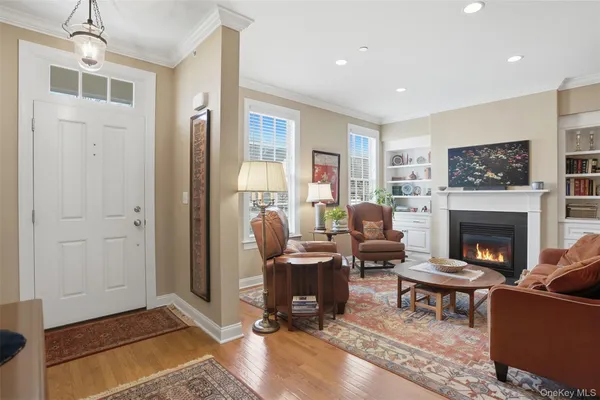 $729,000 | 5 Cowdrey Street, Warwick, NY 10990