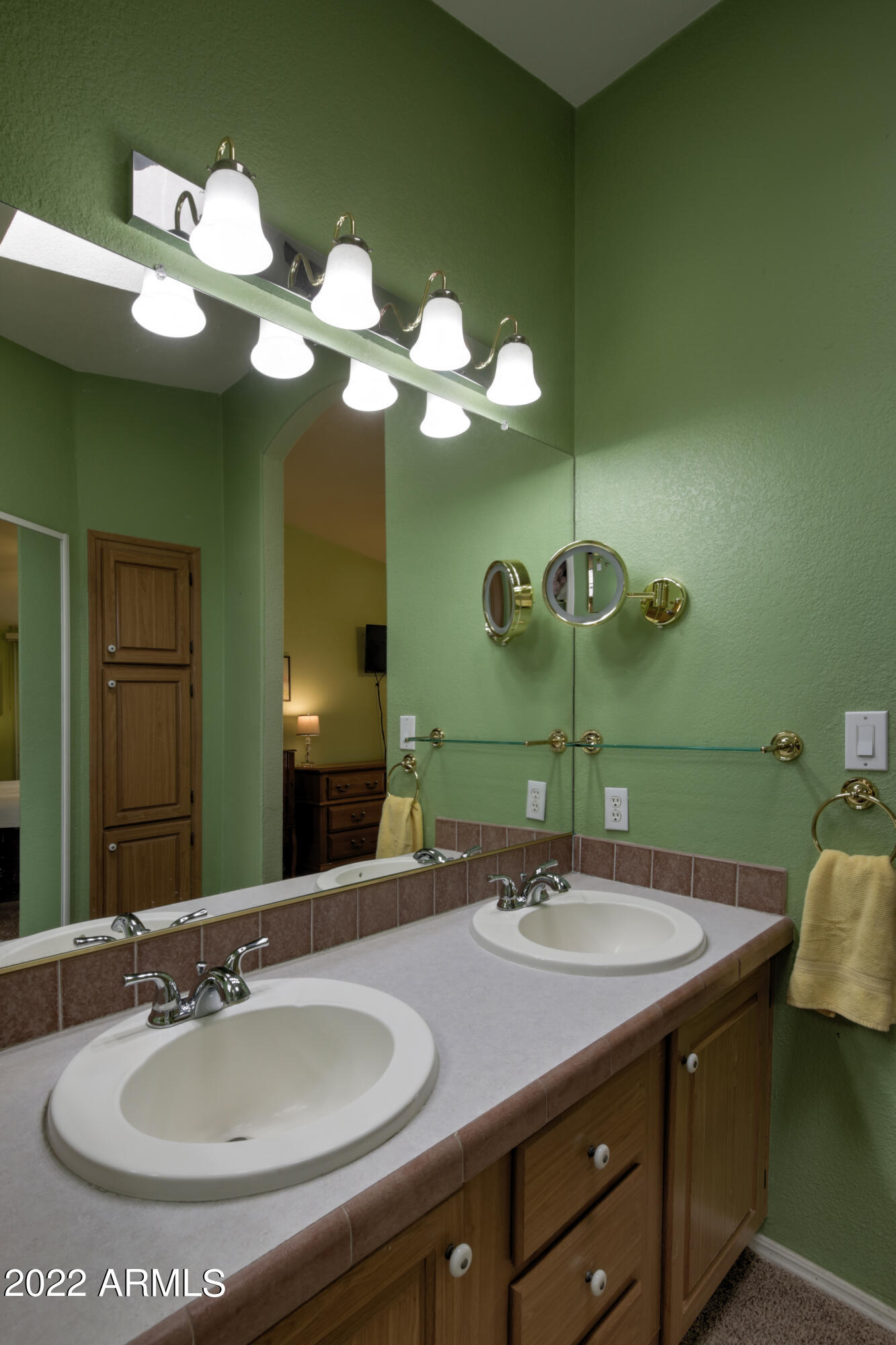 2550 South Ellsworth Road, Unit 37 Mesa, AZ 85209 - Photo 10 of 33 Double Sinks