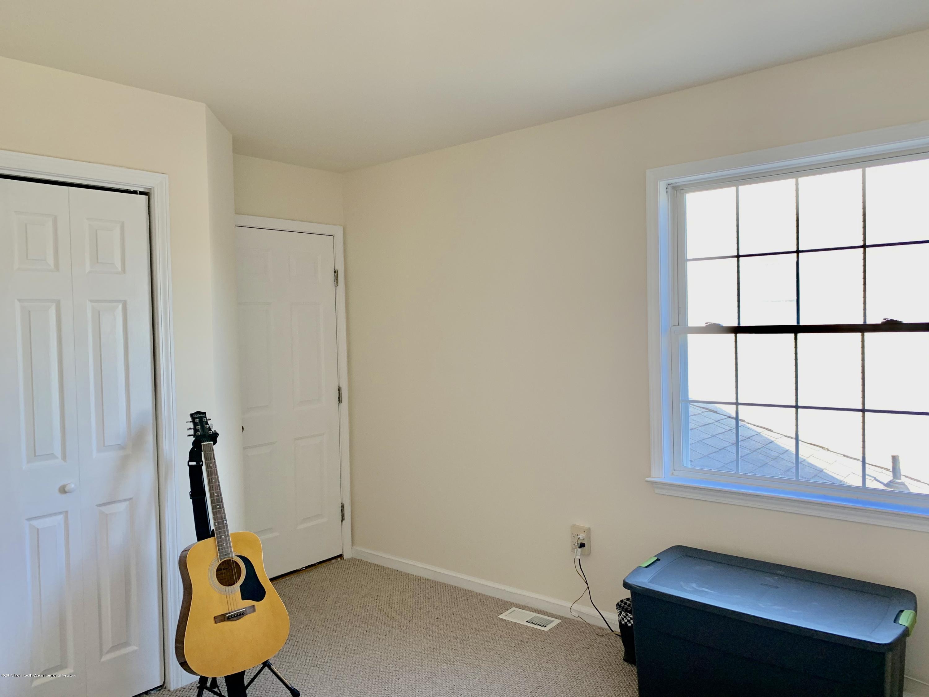 109 Cruise Road Manahawkin, NJ 08050 - Photo 5 of 36 fullsizeoutput_8e2