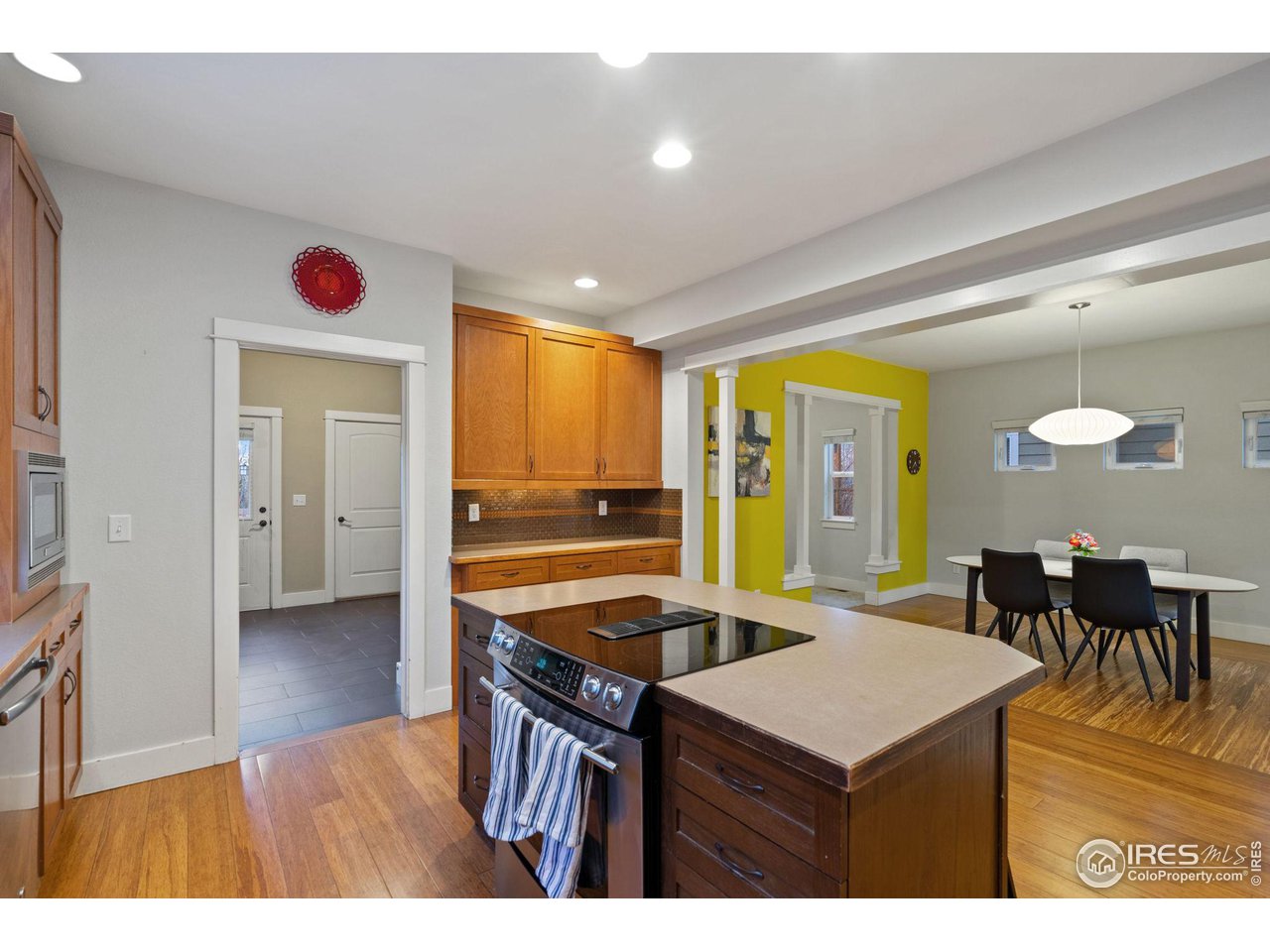 2263 Bellwether Lane Fort Collins, CO 80521 - Photo 15 of 40 a kitchen with a table and chairs