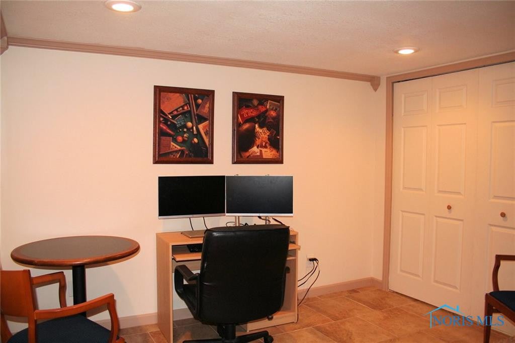 5947 Pebblestone Road Sylvania, OH 43560 - Photo 34 of 46 Gallery Image 34