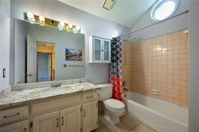 $349,000 | 2201 Southwest 14 Street, Blue Springs, MO 64015