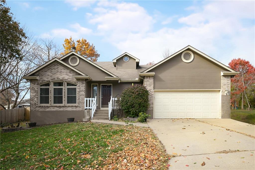 2201 Southwest 14 Street Blue Springs, MO 64015 - Photo 2 of 26