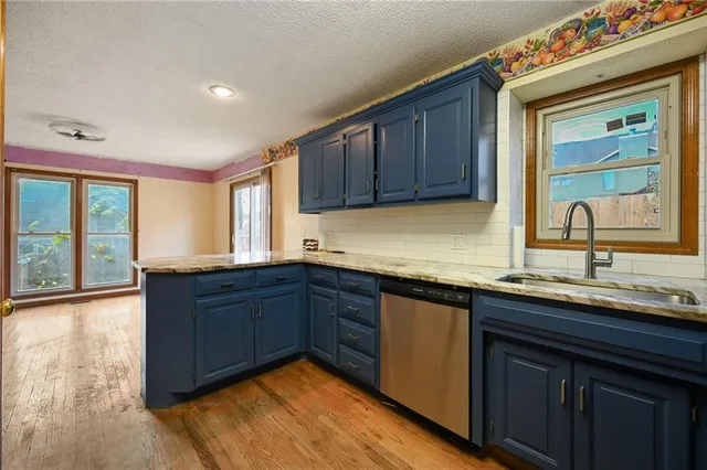 $349,000 | 2201 Southwest 14 Street, Blue Springs, MO 64015