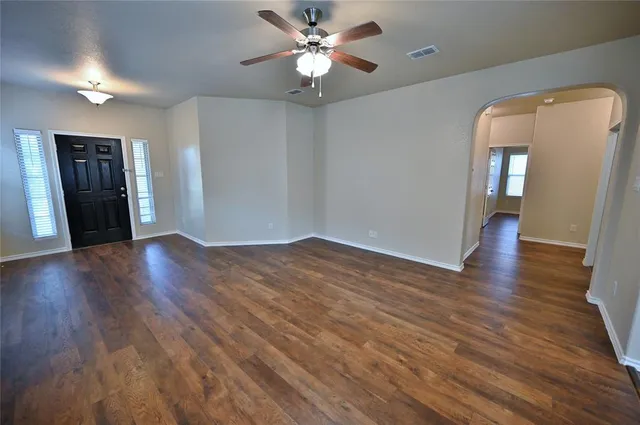 $2,175 | 916 Iona Drive, Fort Worth, TX 76120