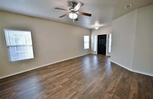 $2,175 | 916 Iona Drive, Fort Worth, TX 76120