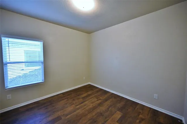 $2,175 | 916 Iona Drive, Fort Worth, TX 76120